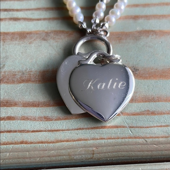 Elegant Silver Heart Charm Pearl Bracelet - Picture 4 of 5